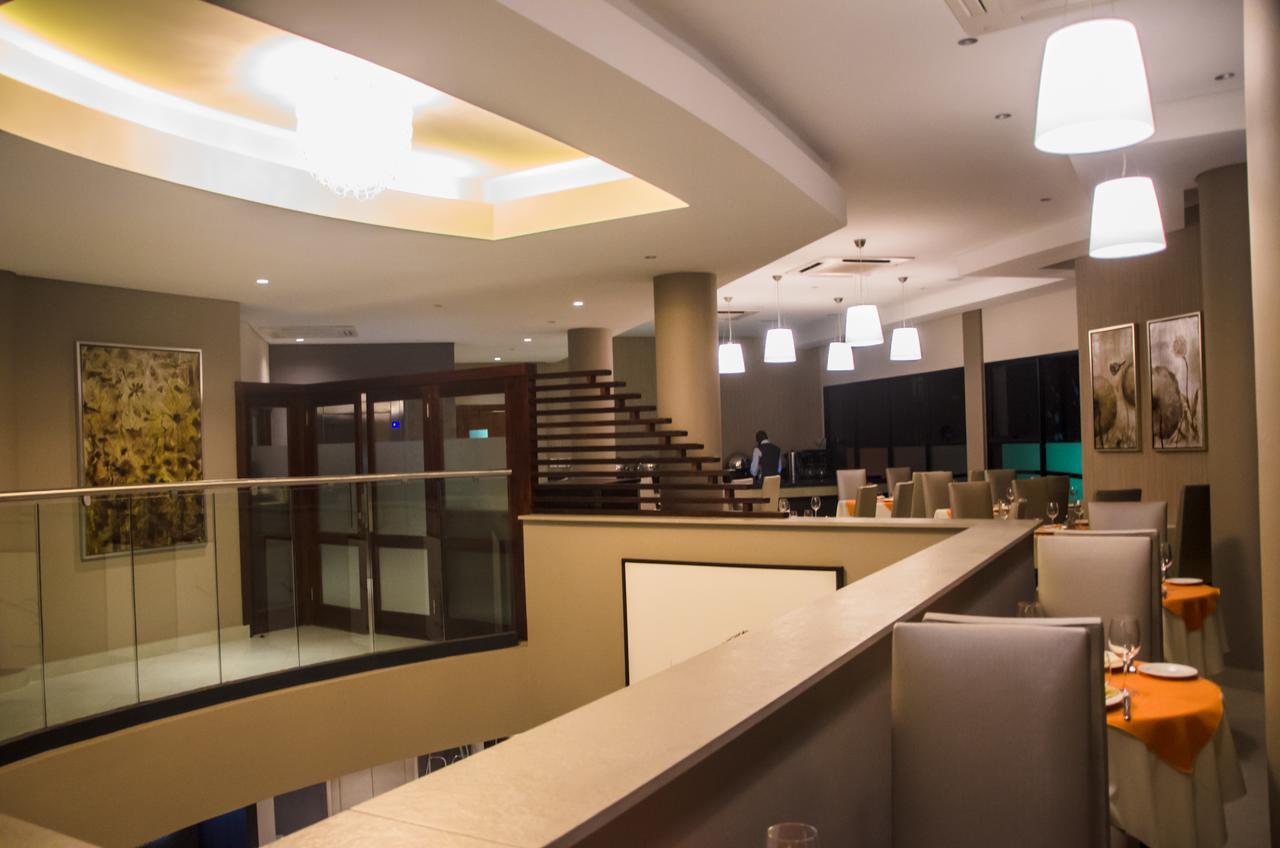 Hotel Selton Кіншаса Екстер'єр фото
